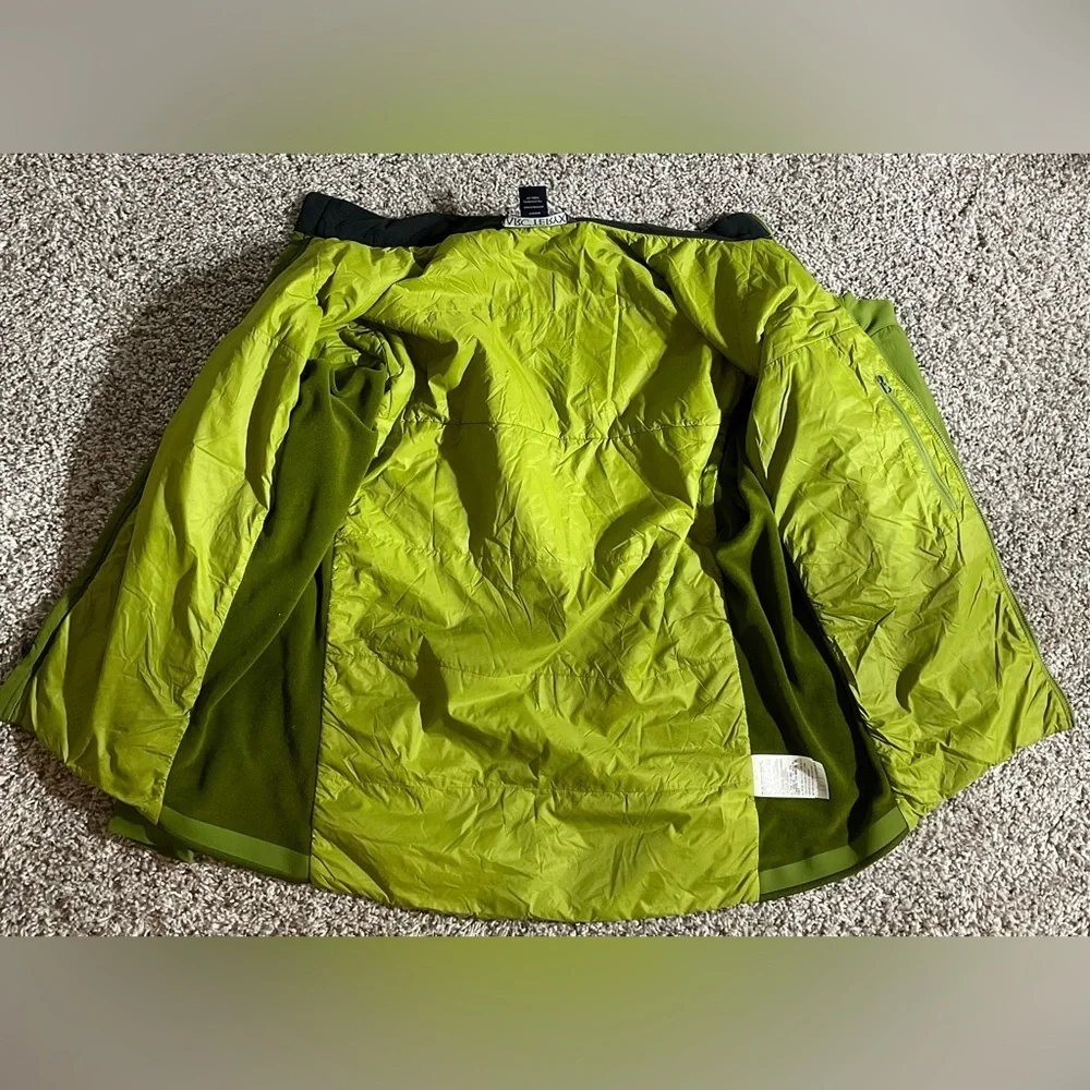 Arc'teryx Men's Green Performance Jacket - Picture 5 of 11